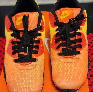 Mens shoes, slightly used, still look new, Nike Lunarglide 6, size 11